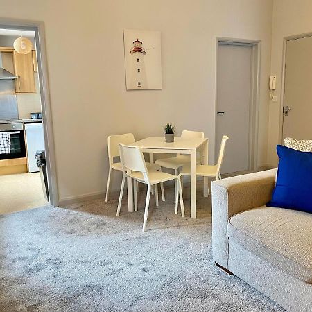 Beautiful Apartment - 5 Minute Walk To The Best Beach! - Great Location - Parking - Fast Wifi - Smart Tv - Newly Decorated - Sleeps Up To 4! Close To Bournemouth & Poole Town Centre Zewnętrze zdjęcie
