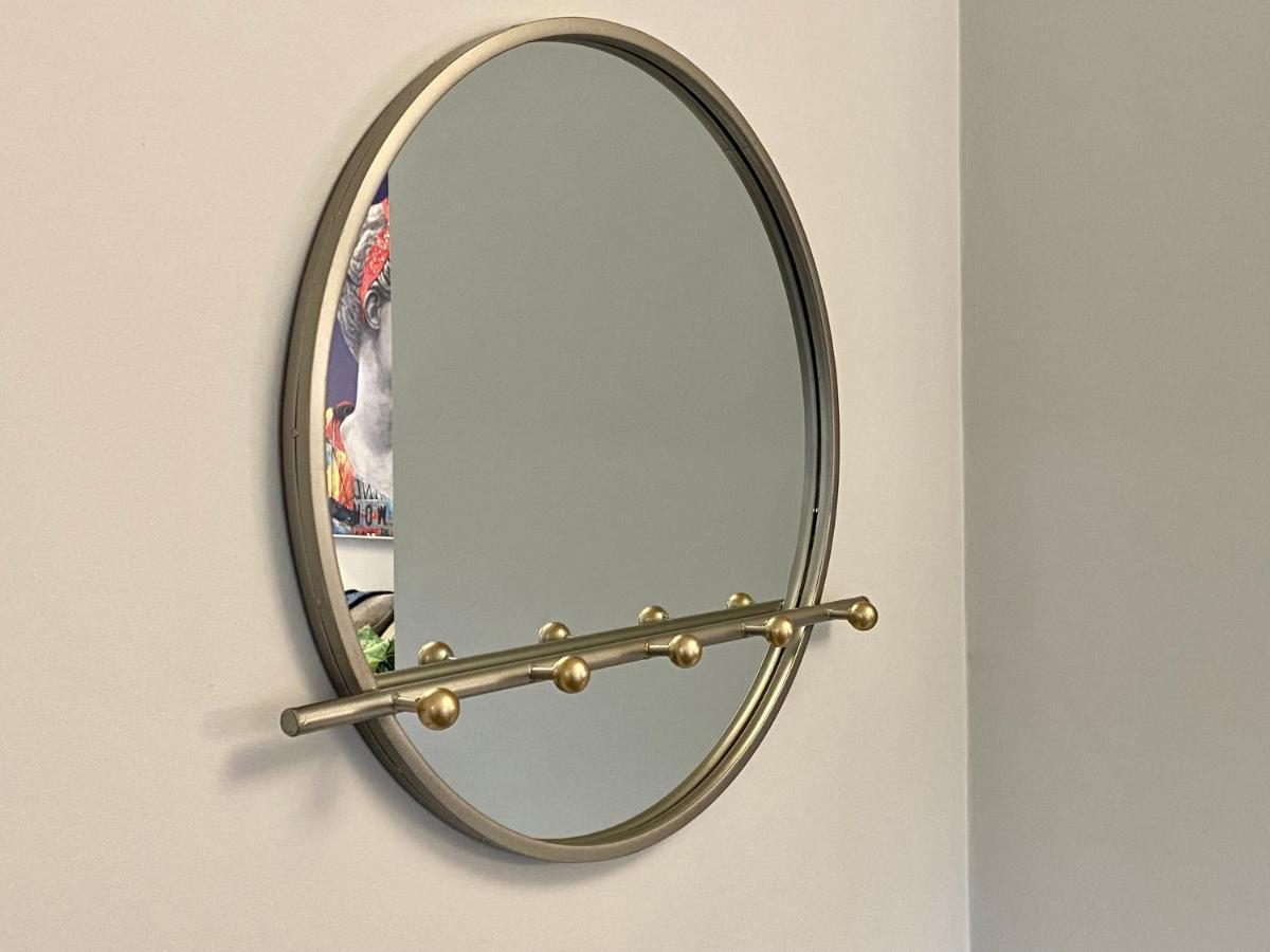 Beautiful Apartment - 5 Minute Walk To The Best Beach! - Great Location - Parking - Fast Wifi - Smart Tv - Newly Decorated - Sleeps Up To 4! Close To Bournemouth & Poole Town Centre Zewnętrze zdjęcie